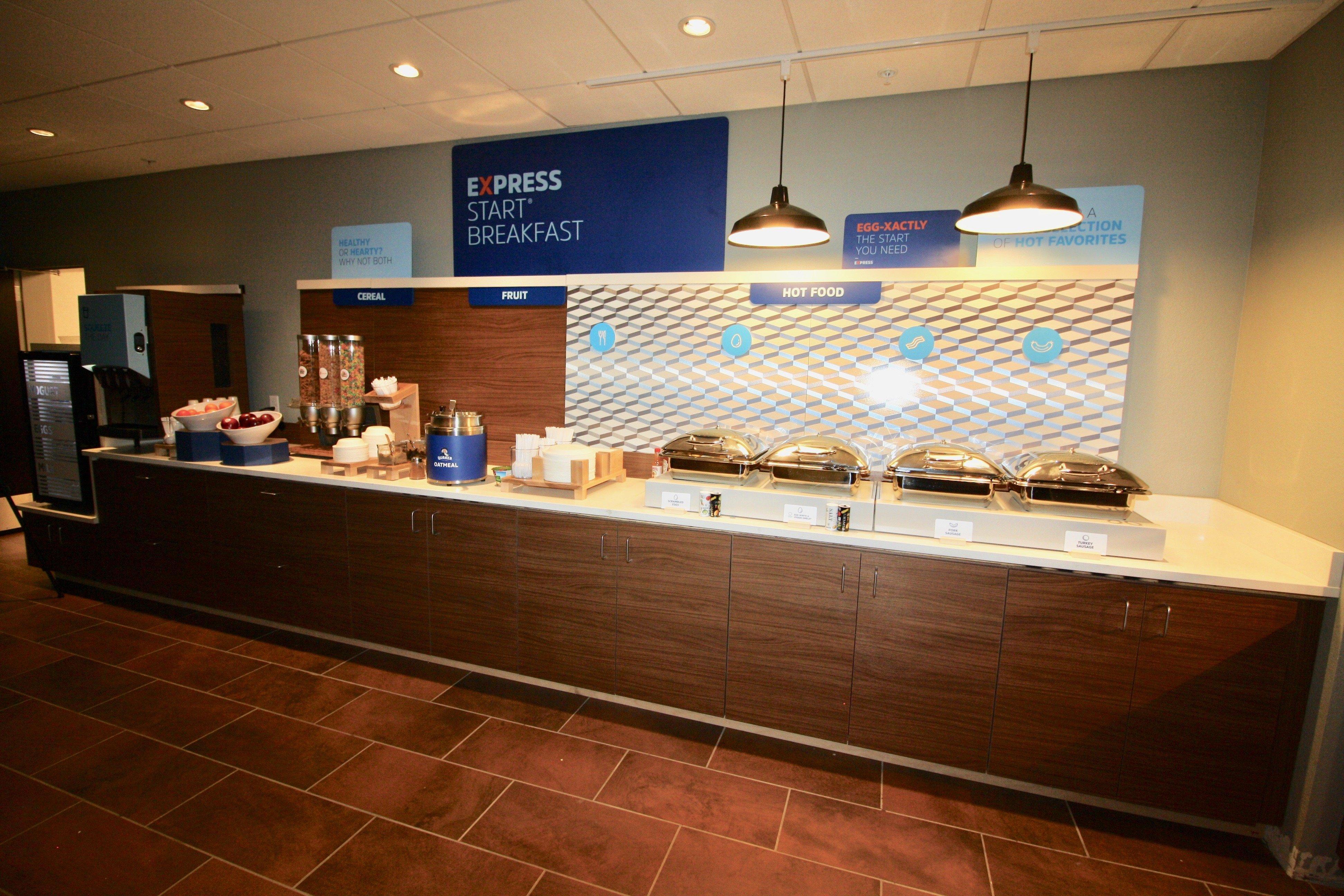 Holiday Inn Express & Suites - Kirksville - University Area By Ihg Buitenkant foto