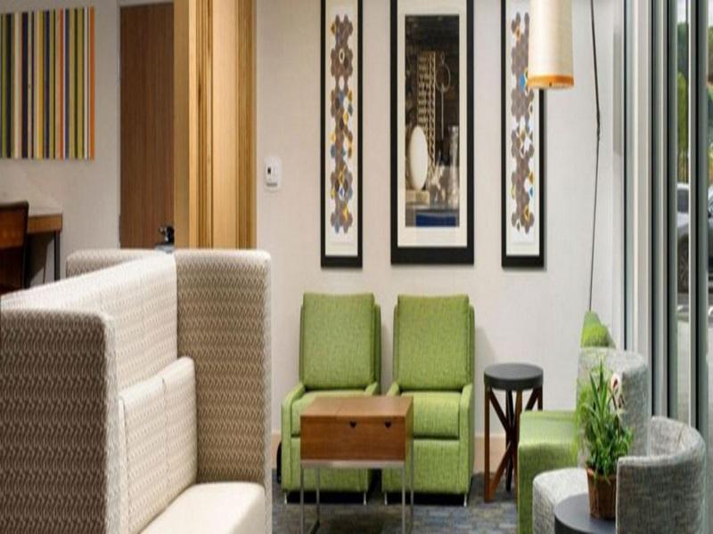 Holiday Inn Express & Suites - Kirksville - University Area By Ihg Buitenkant foto