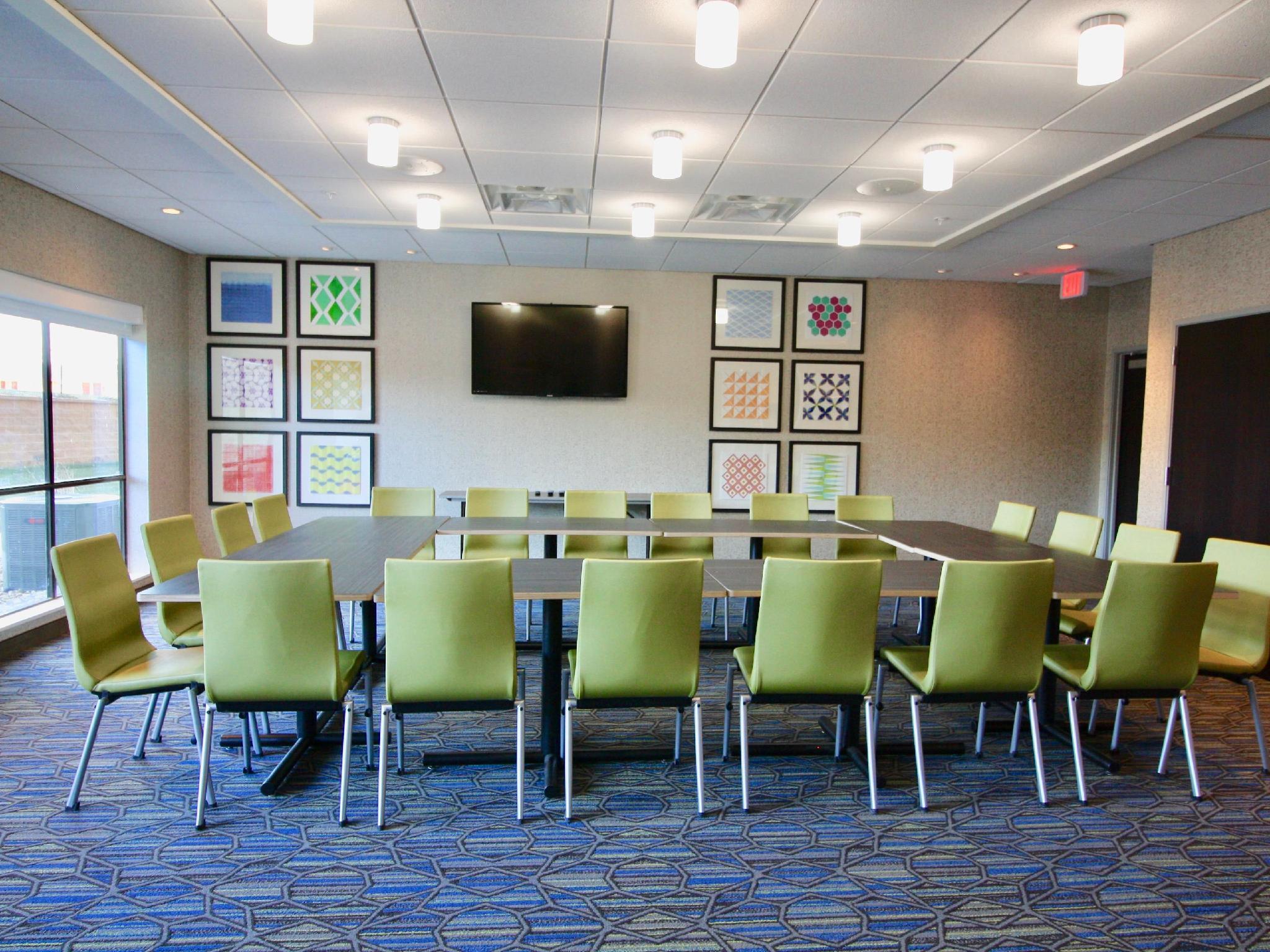 Holiday Inn Express & Suites - Kirksville - University Area By Ihg Buitenkant foto