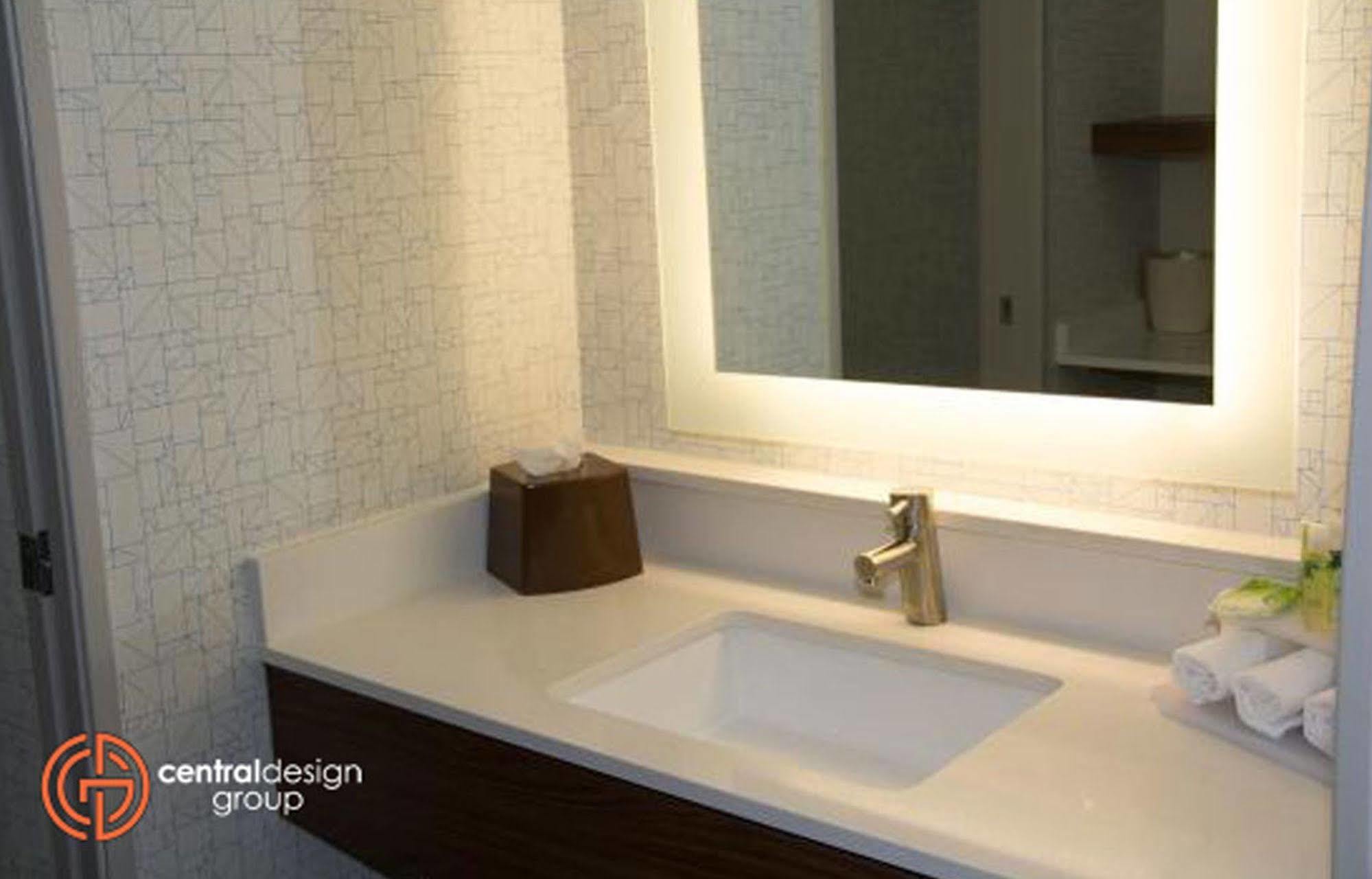 Holiday Inn Express & Suites - Kirksville - University Area By Ihg Buitenkant foto